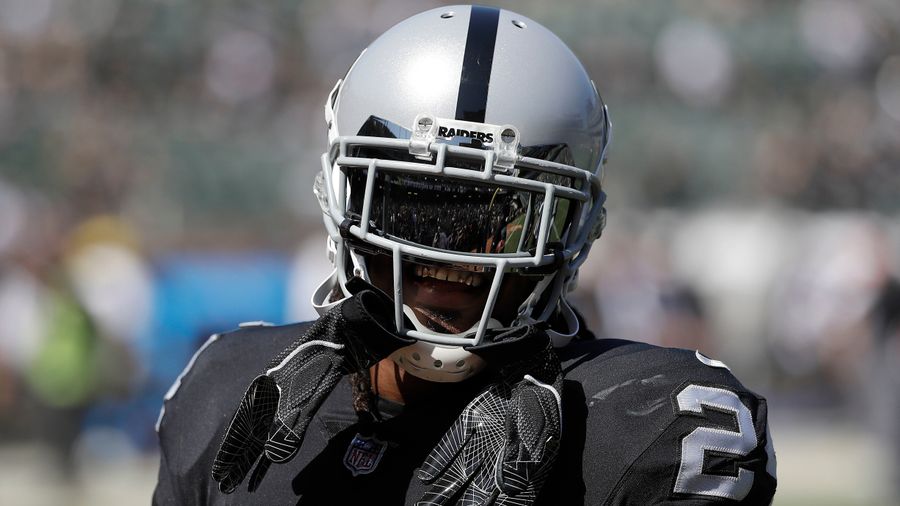 Marshawn Lynch Stays Hidden For The National Anthem