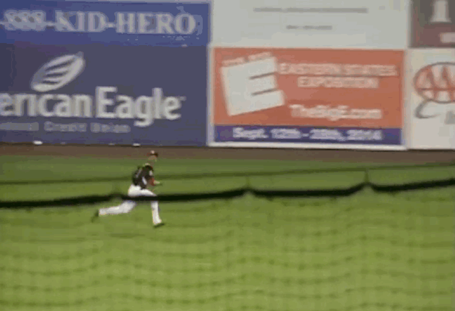 Twins Prospect Byron Buxton Carted Off Field After Outfield Collision