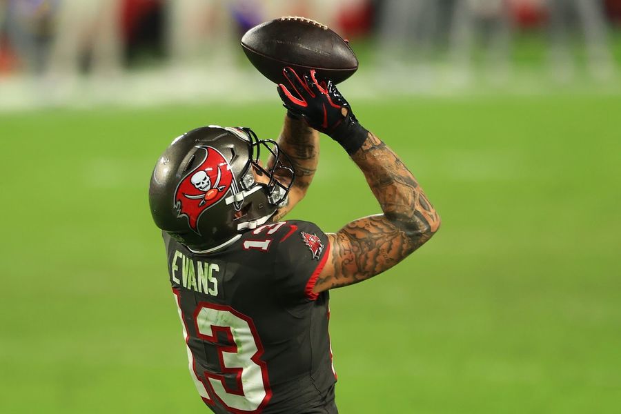 Time to get your titles with these fantasy WRs and TEs