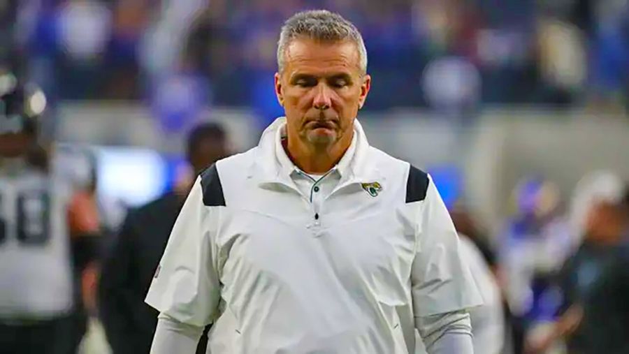 FOX puts its college football crew in a tough spot by potentially bringing Urban Meyer back
