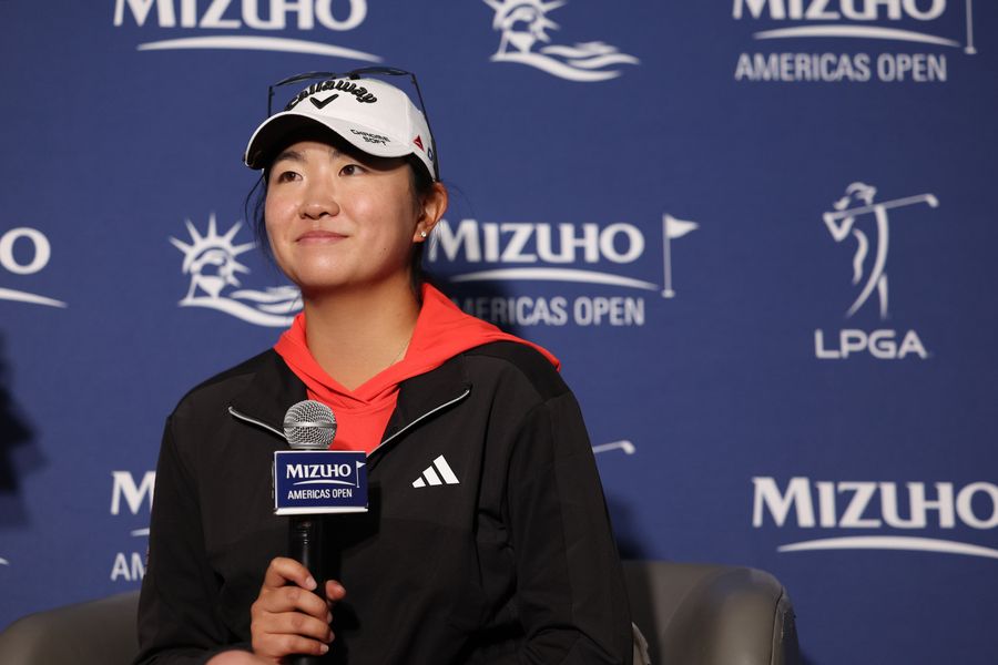 Rose Zhang announces her LGPA presence with authority