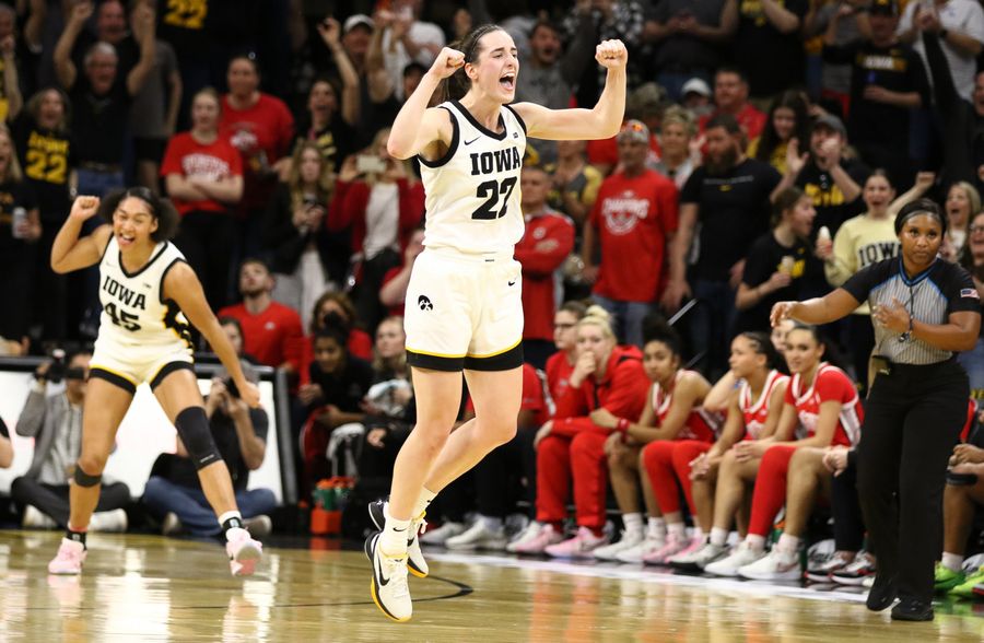 Caitlin Clark is the NCAA's all-time scoring leader. Who did she pass?