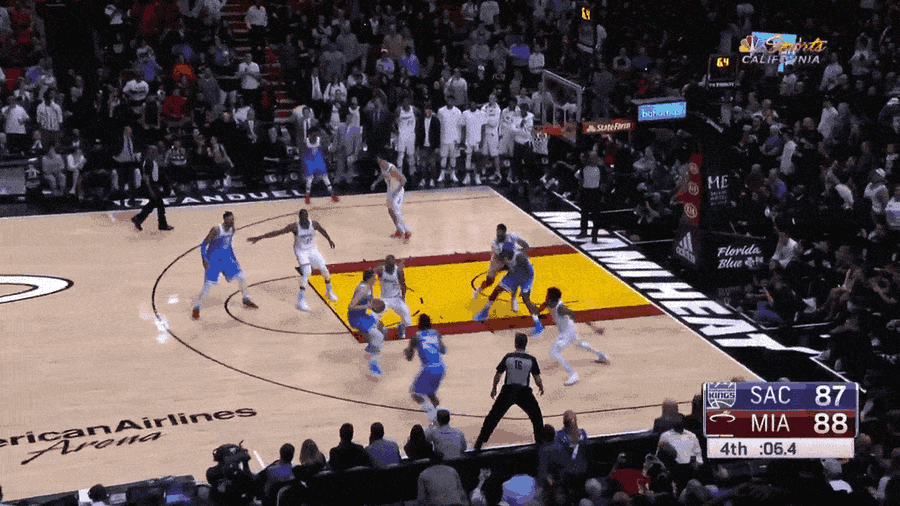 De'Aaron Fox's Game-Winning Put-Back Makes Doug Christie Say "NYAAAHH!"<em></em>