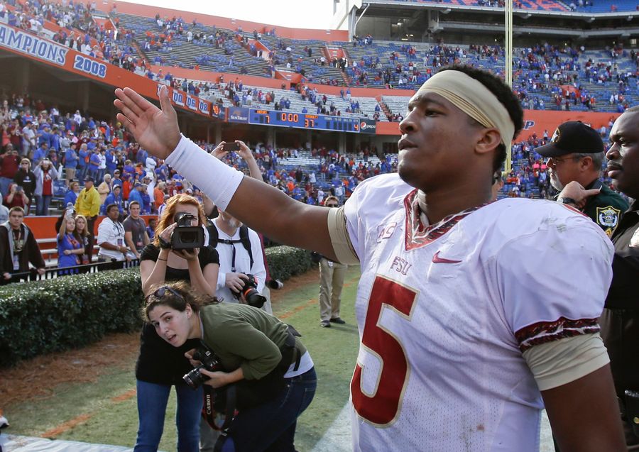 Oregon Players Taunt Jameis Winston With "No Means No" Tomahawk Chop