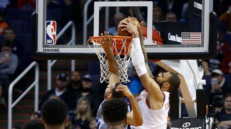 Tyson Chandler Dunks Off The Inbound Pass For Last-Second Win