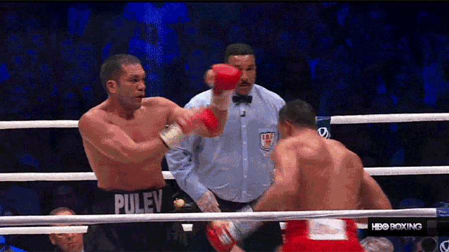 W​ladimir Klitschko Retains Heavyweight Belt With 5th-Round Pulev KO