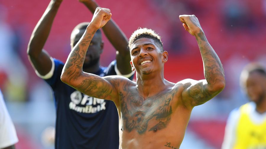 Crystal Palace's Patrick van Aanholt Scores Late Winner To Bring Down Toothless Manchester United