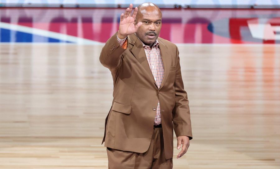 Tim Hardaway returns to San Francisco, makes flippant sexual assault reference
