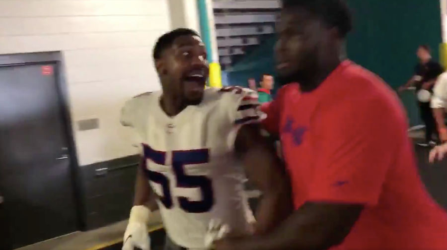 Bills DE Jerry Hughes Screams At Ref For Calling Him A &quot;Bitch&quot; Then Claims Not To Remember Incident