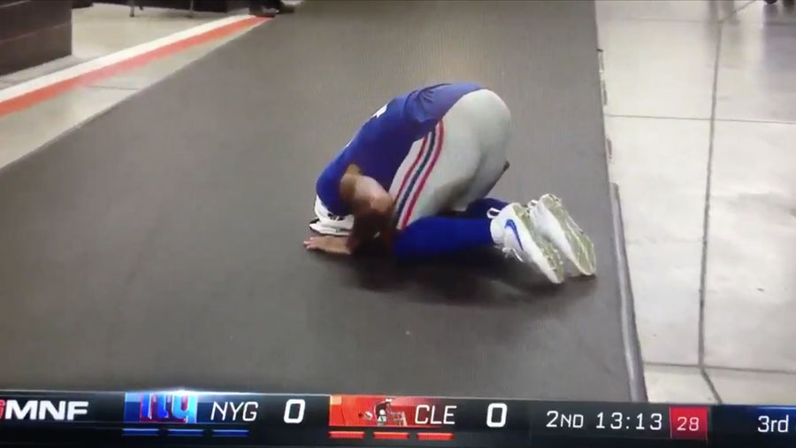 Odell Beckham Jr. Limps Off Field After Tough Hit, Crumples In Pain Outside Locker Room