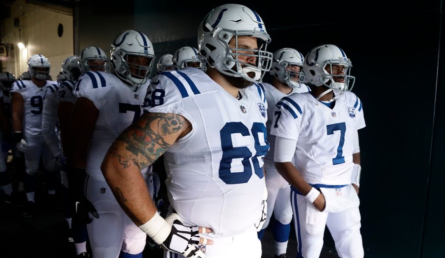 Colts Lineman Matt Slauson Played Almost An Entire Half With Two Broken Vertebrae