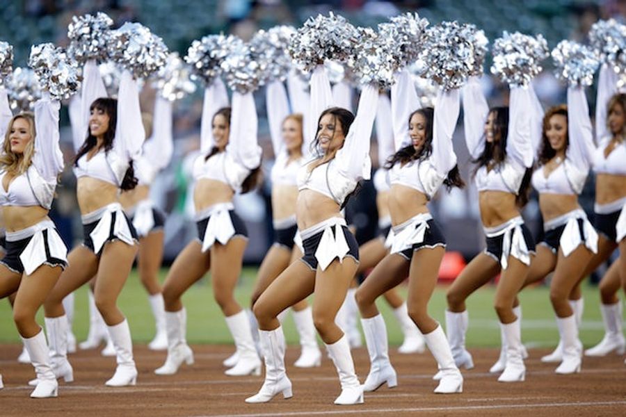 Raiders Settle Lawsuit With Cheerleaders For $1.25 Million