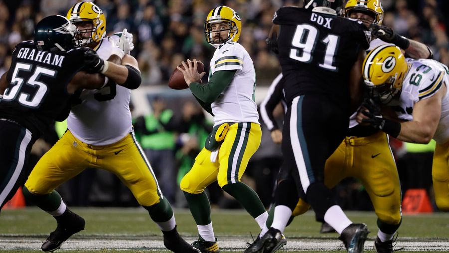 Aaron Rodgers Threw One Of The Prettiest Passes You&#39;ll See All Season