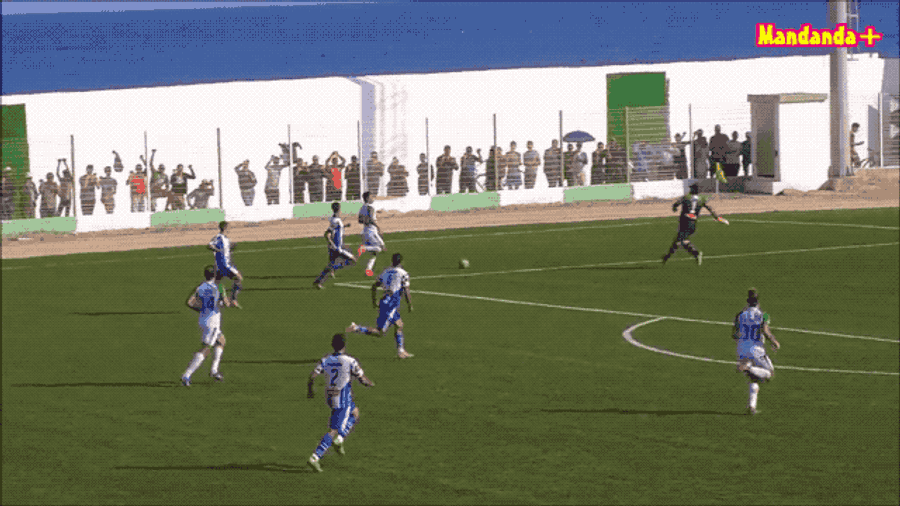 Girthy Goalkeeper Has A Much Smaller Man&#39;s Ball Skills