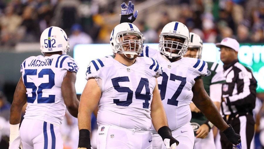 Colts Lineman David Parry Arrested After Allegedly Hitting Golf Cart Taxi Driver And Stealing His Ride