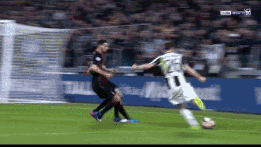 Juventus Win After Milan Whistled For Questionable Last-Minute Handball