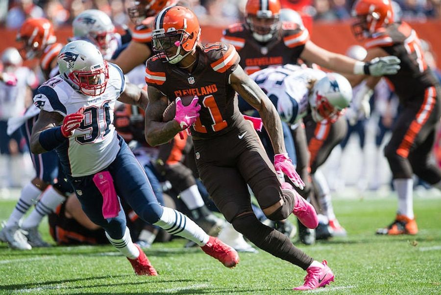 Report: Patriots Send Jamie Collins To Cleveland In Inexplicable Trade