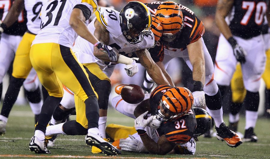 Jeremy Hill Reacted To His Costly Fumble With Anguished Screaming