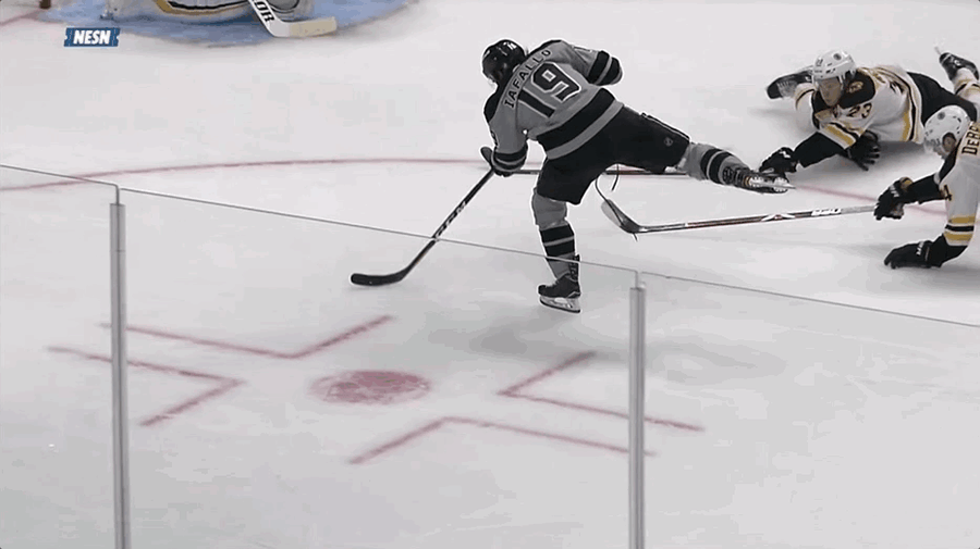 Boston's Tuukka Rask Adds Another Incredible Stacked-Pads Save To His Resumé<em></em>