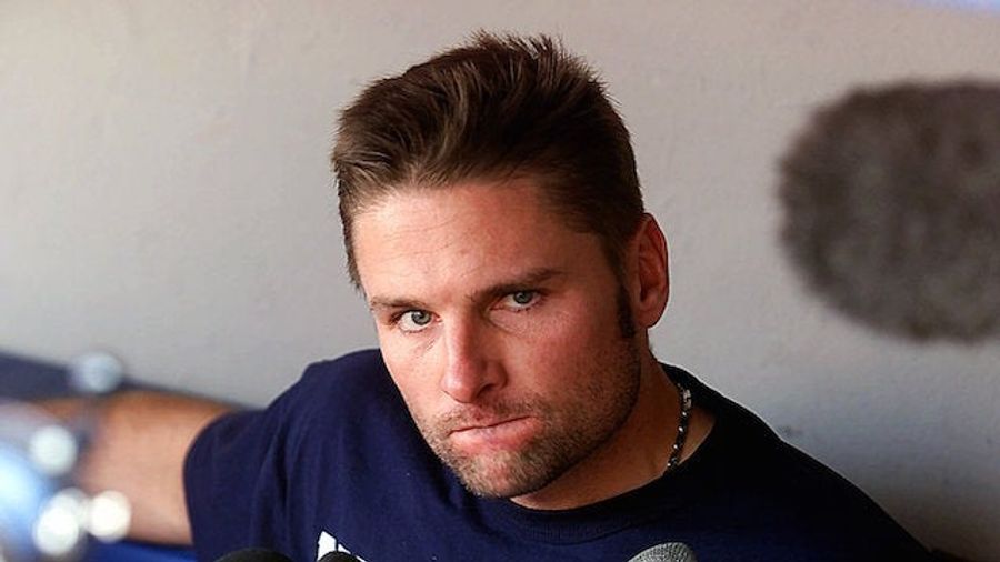 Chuck Knoblauch Engages In Twitter Beef, Only Has Lame-Ass Burns