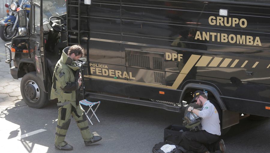 Report: Bomb Squad Detonates "Suspicious Package" At Olympic Road Race Finish Line