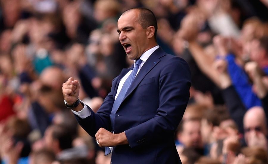 Roberto Martínez Was Really Getting It In At The Jason Derulo Concert