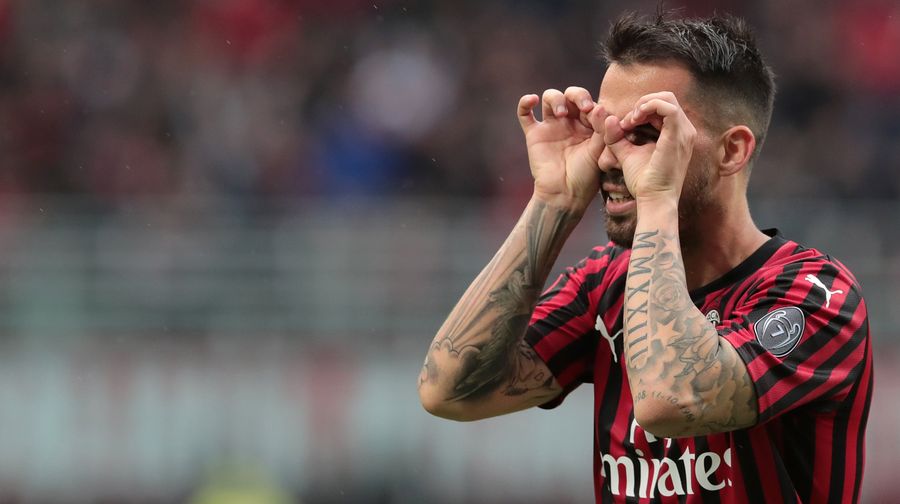 Suso Channels His Inner Messi With A Near-Perfect Free Kick To Keep Milan&#39;s Champions League Hopes Alive