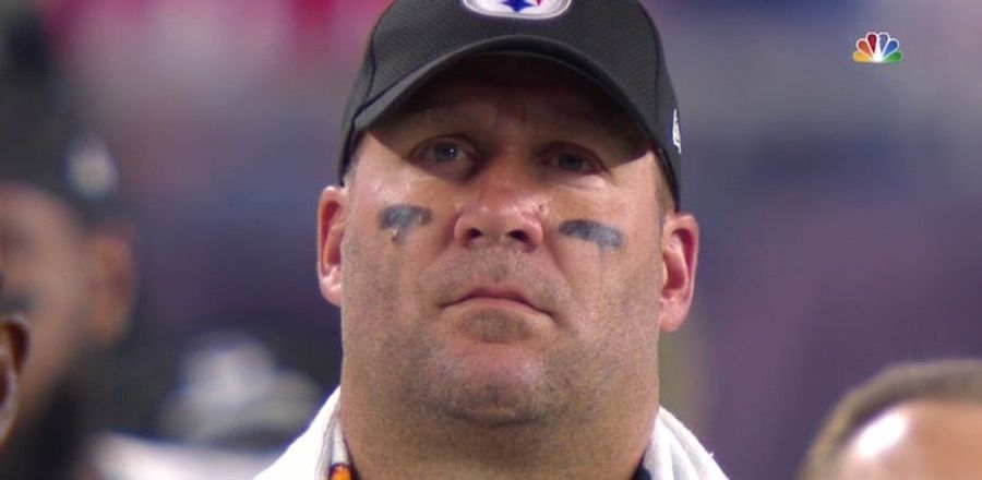 The Great Wonder Of The NFL Is Ben Roethlisberger's Dreadfully Large Head