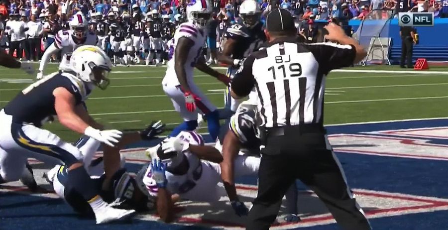 Taiwan Jones Injured On Helmet-To-Head Hit