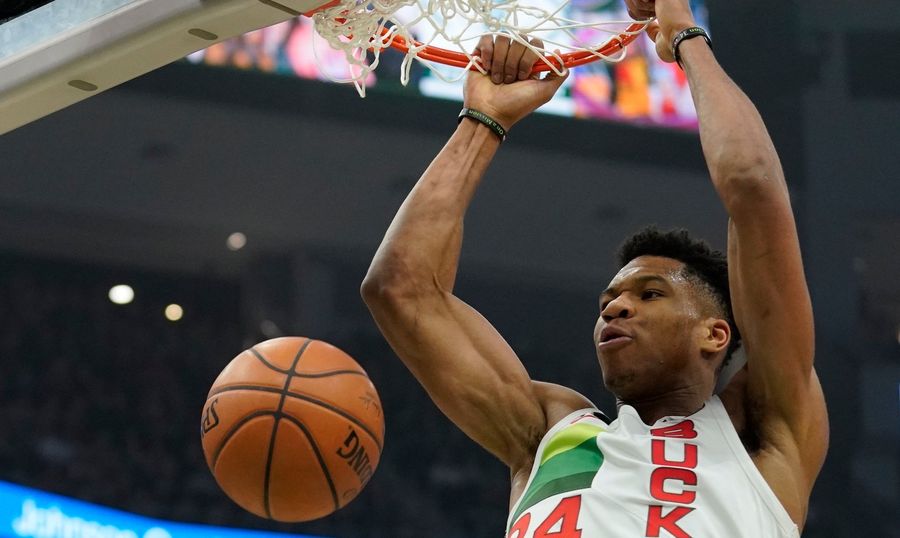 Giannis Antetokounmpo Buried Jon Leuer With The Dunk Of The Year