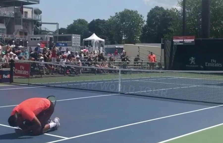 Nick Kyrgios Hit In Butt