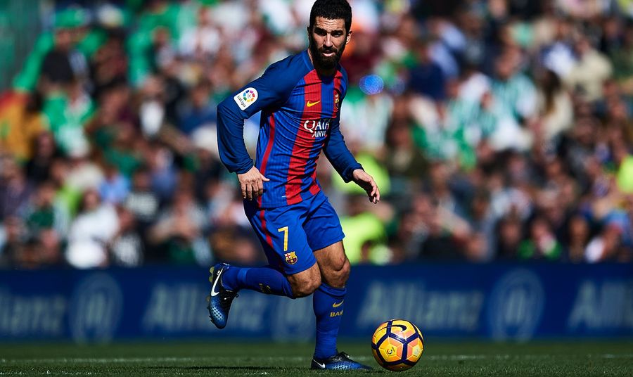 Arda Turan Quits Turkish National Team After Allegedly Choking Journalist
