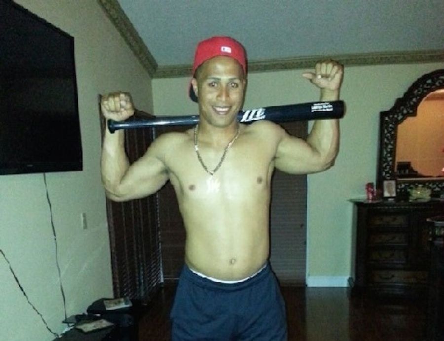 Leonys Martin's Method Of Wooing Ladies Is Rather Endearing
