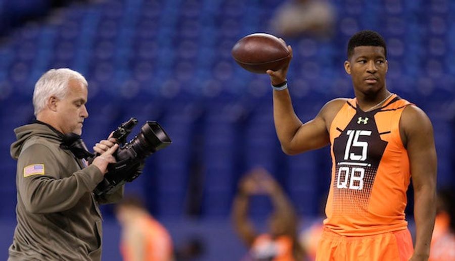 Report: NFL Team Monitored Jameis Winston On Airplane Flight