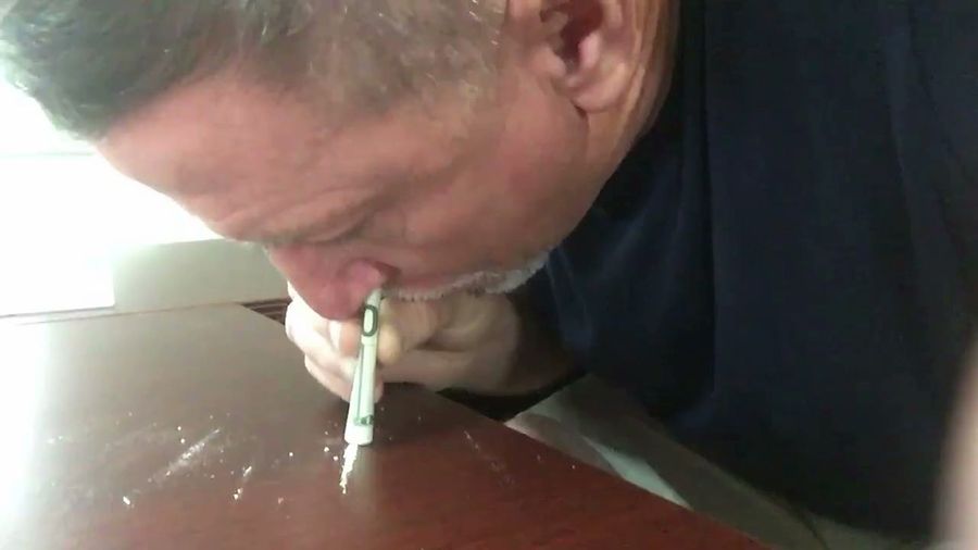 Video Appears To Show Dolphins O-Line Coach Chris Foerster Snorting Lines [Update]