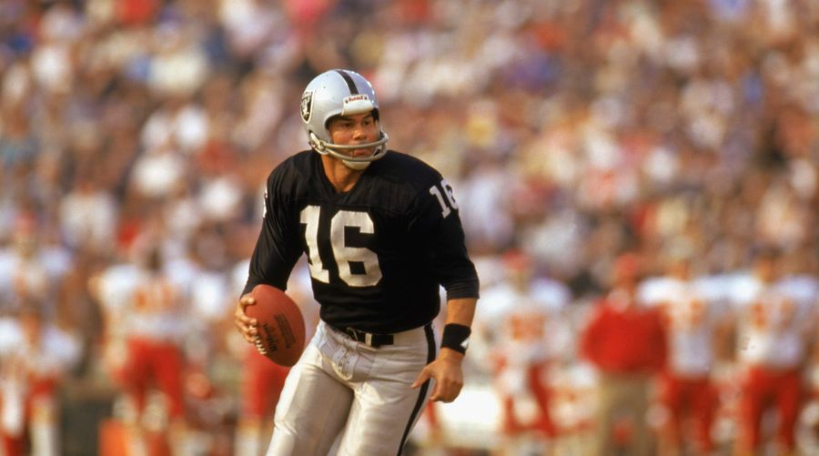 Super Bowl-Winning QB Jim Plunkett: "My Life Sucks ... Everything Hurts"