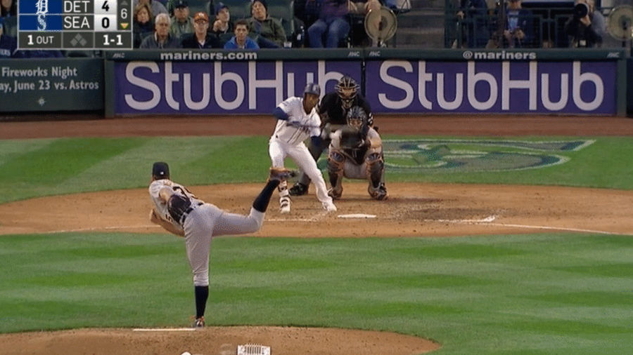 Jarrod Dyson Bunts To Break Up Justin Verlander's Perfect Game In The Sixth Inning