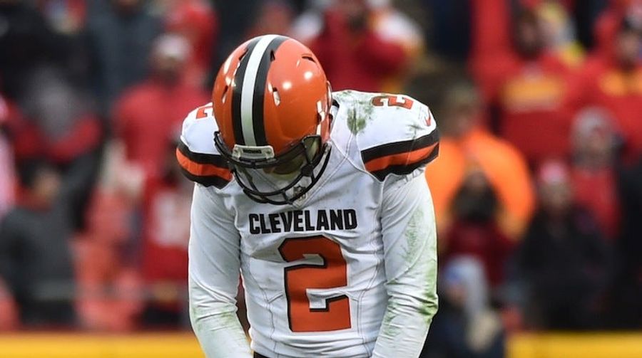Hue Jackson Is Giving Johnny Manziel The Cold Shoulder