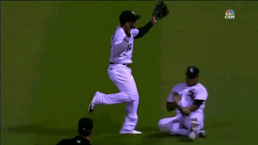 Yoán Moncada Carted Off After Nasty Outfield Collision With Willy García