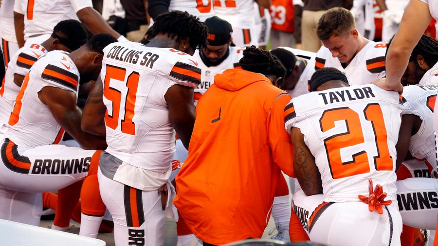 Seth DeValve Is The First White Player To Kneel For The National Anthem