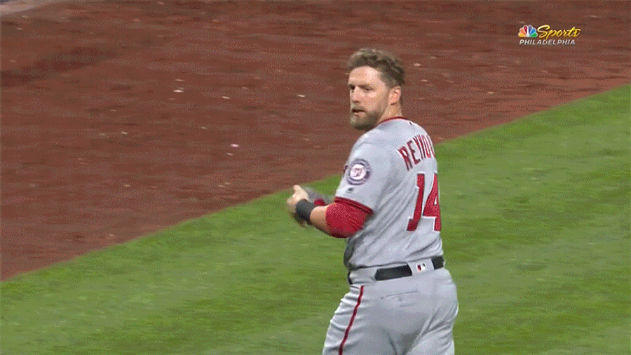 Mark Reynolds Punctuates Meltdown By Throwing Batting Gloves At Umpire