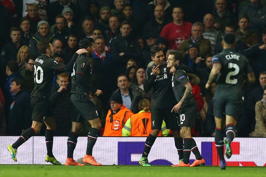 Ice-Cold Coutinho Skates By Defense, Daggers Manchester United With A Sweet Chip