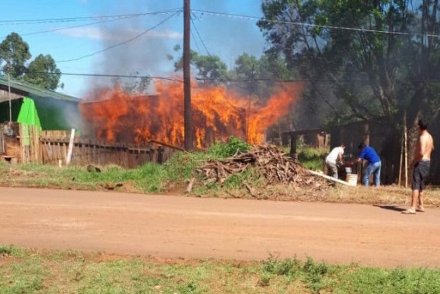 Report: Man Burns Down His Friend&#39;s House Over Argentine Soccer Rivalry