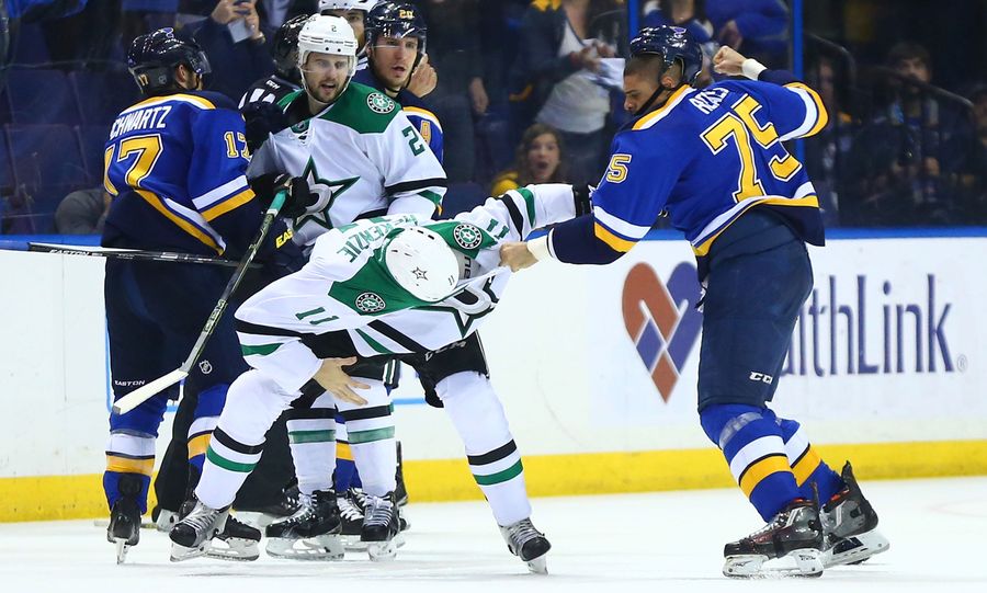 Ryan Reaves Blows The Stars A Kiss After Beatdown