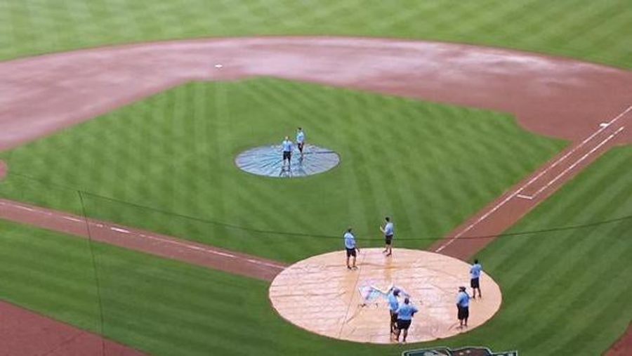 The Marlins Had A Rain Delay Because They Didn&#39;t Close The Roof [Update]