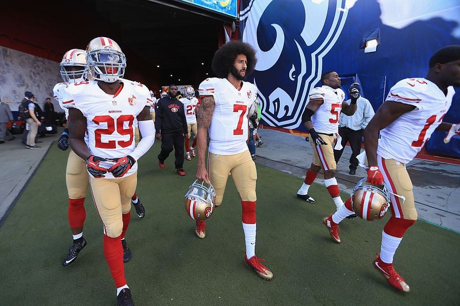 Michael Vick Suggests That NFL Teams Are Put Off By Colin Kaepernick&#39;s Hair [Update]