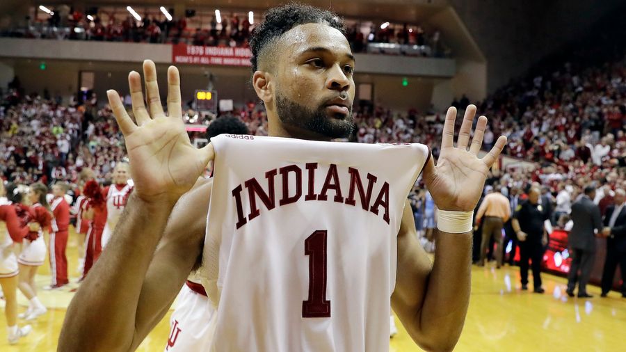Isiah Thomas Gleefully Hoists Disembodied Crying Jordan Head As Tribute To Hoosiers&#39; Win