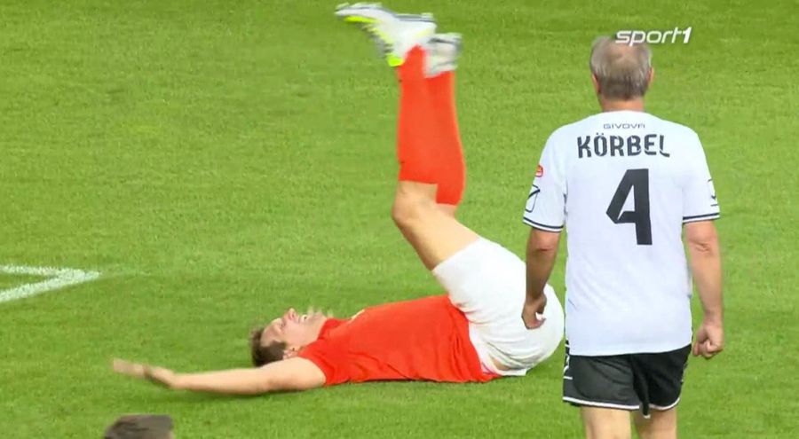 Dirk Nowitzki Struggles With Soccer