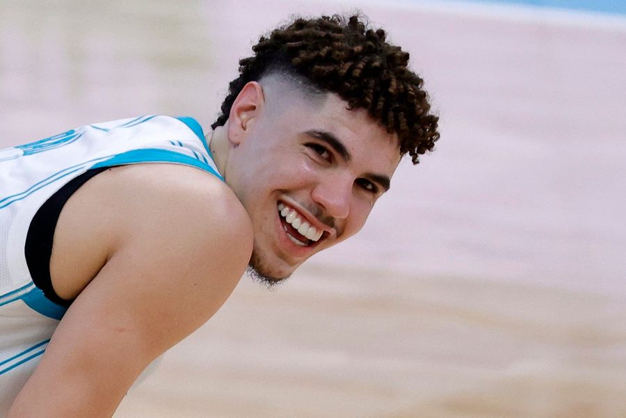 Don’t look now James Wiseman, but Draymond Green is loving himself some LaMelo Ball