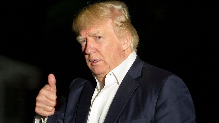 Donald Trump Drives Golf Cart On The Green, Like A True Shithead